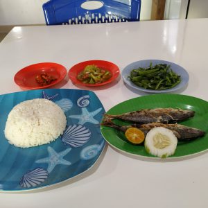 Kerja Sambil Kuliner Manado - Ikan Tude Bakar & Sambal Dabu-dabu
