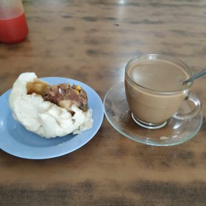 Kerja Sambil Kuliner Manado - Biapong Babi