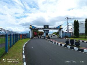 Solo Traveling Ternate - Tiba Di Bandara Sultan Babullah